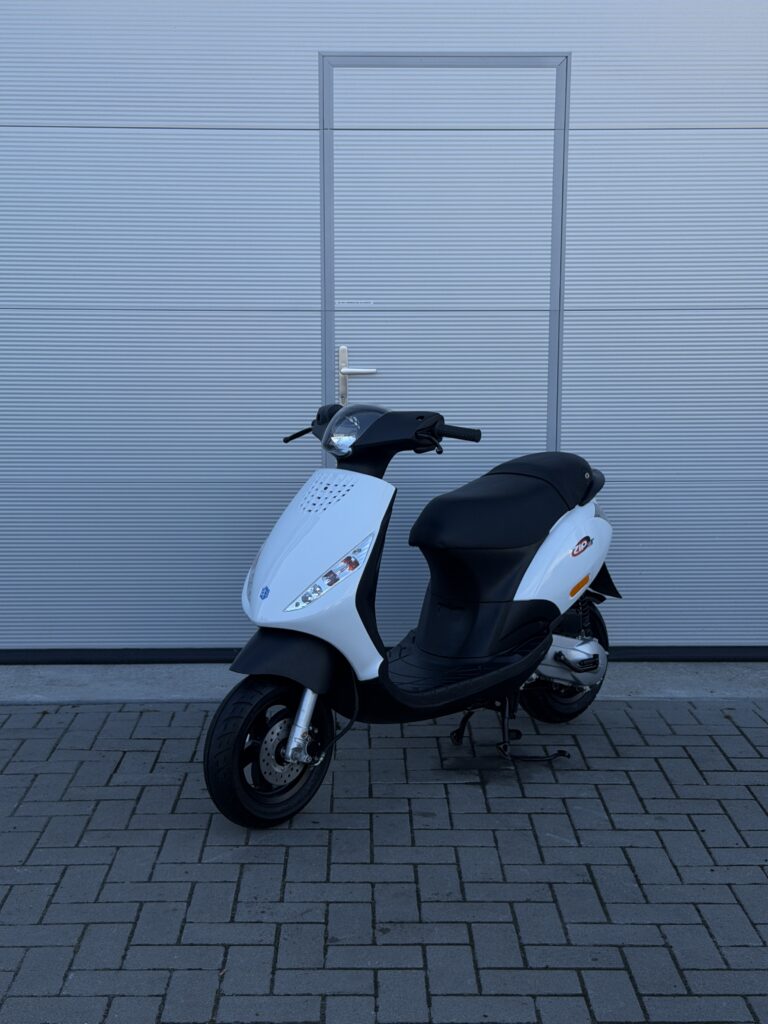 Piaggio Zip 2000 2T | 1541KM | NIEUWSTAAT
