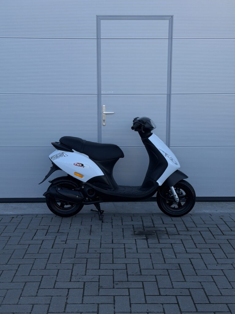 Piaggio Zip 2000 2T | 1541KM | NIEUWSTAAT