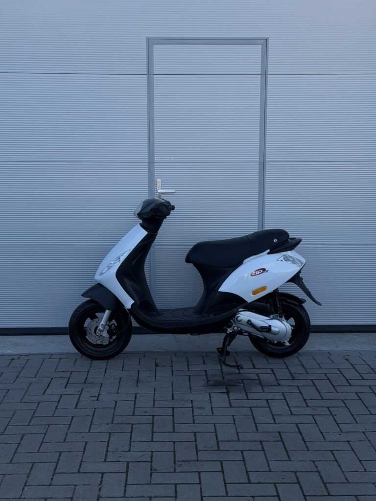 Piaggio Zip 2000 2T | 1541KM | NIEUWSTAAT