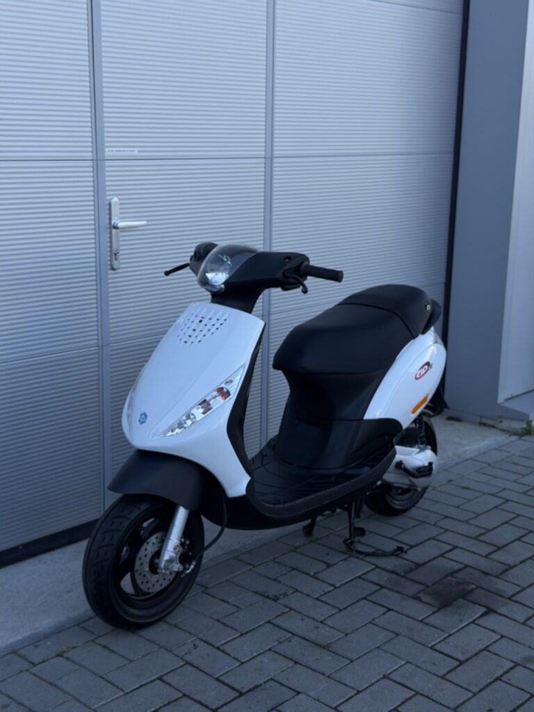 Piaggio Zip 2000 2T | 1541KM | NIEUWSTAAT